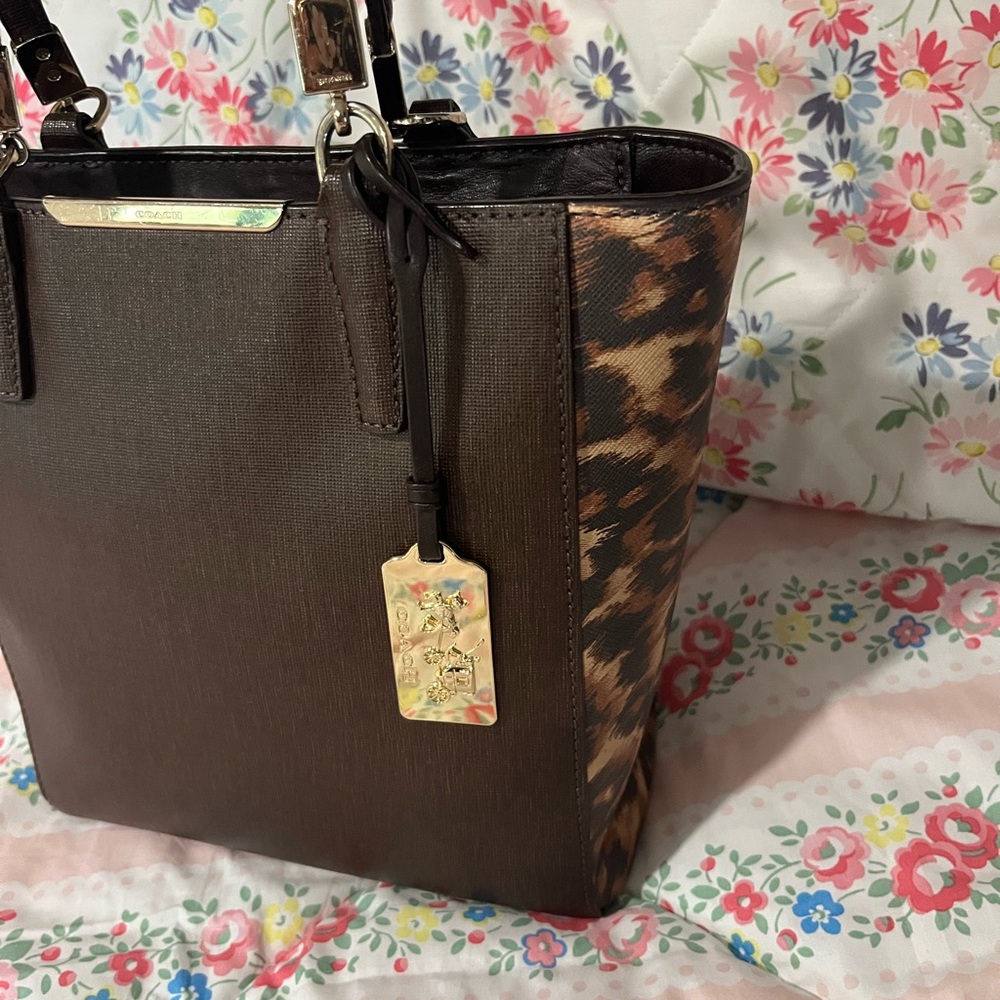 COACH Handbag - Picture 2 of 6